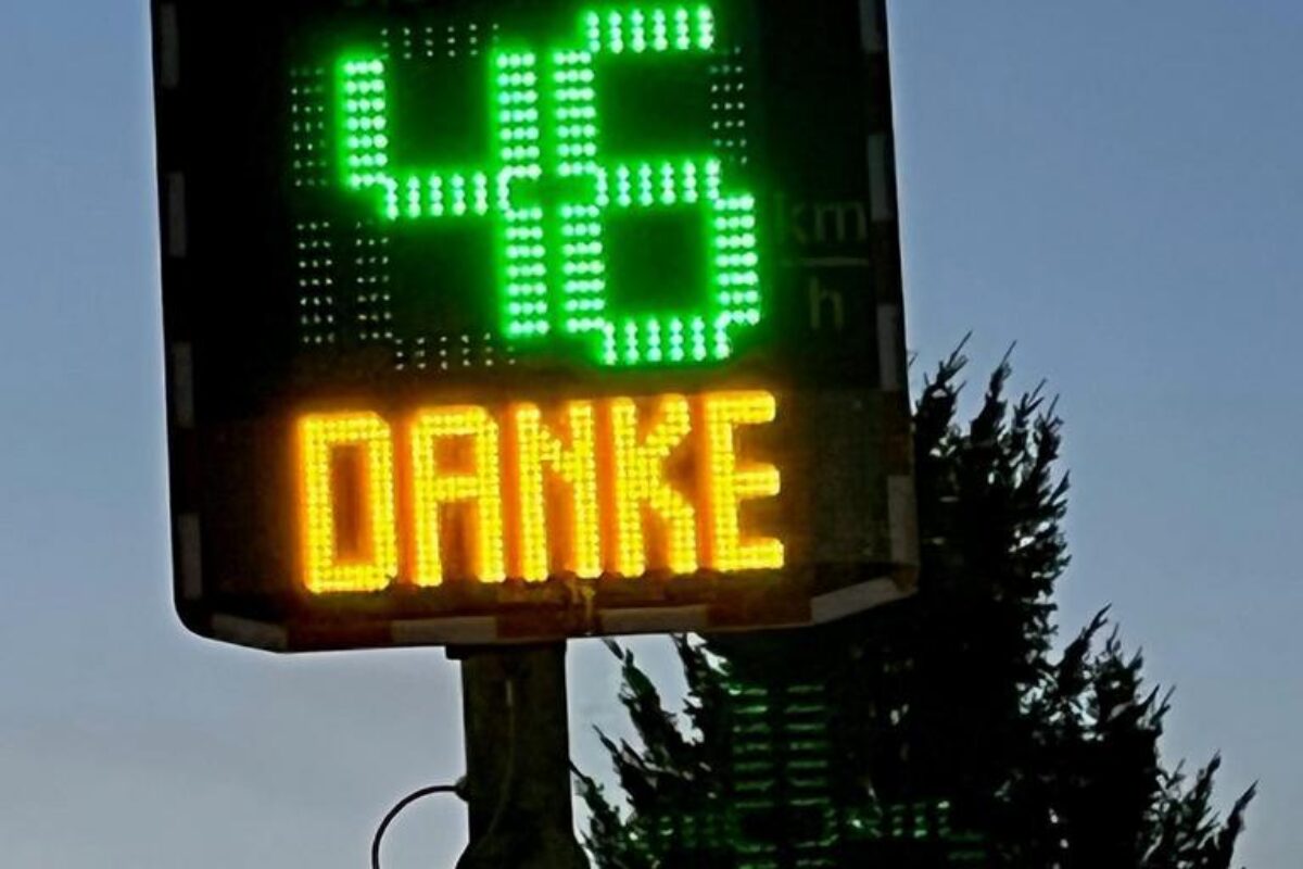 Die neuen Geschwindigkeitsmesstafeln in Hauenstein.